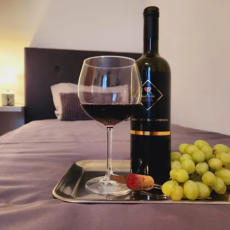 Διαμέρισμα Pranjic With Pool *